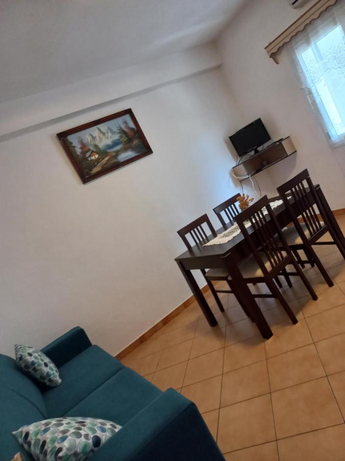 Apartament Gloria&Mitati Orikum Exterior foto